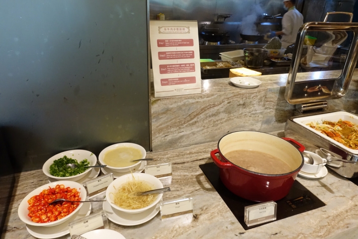 【食記】板橋火車站/板橋凱撒大飯店。朋派自助餐廳buffet吃到飽