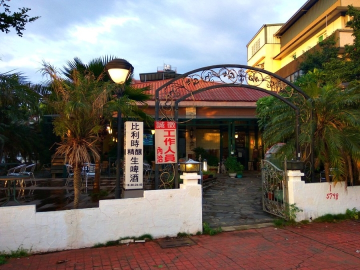 [簡餐/砂鍋/炸豬排飯]苗栗頭份中央路&尚順附近咖啡屋餐坊食記~ 推薦砂鍋和炸豬排飯 ~