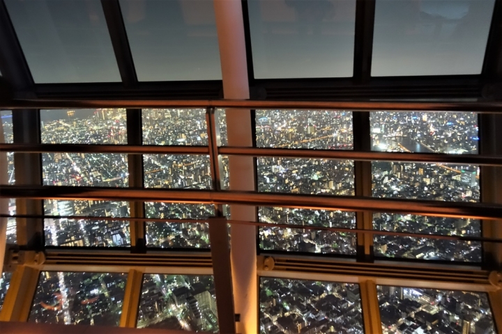 ＜日本＞2017放風行DAY1~晴空塔夜景、我最愛的麗莎與卡斯柏特展