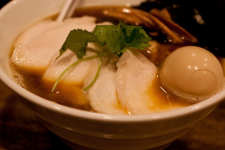 【美食。食記】東京 新橋 超超巷內的新橋第一 纏 拉麵 推薦