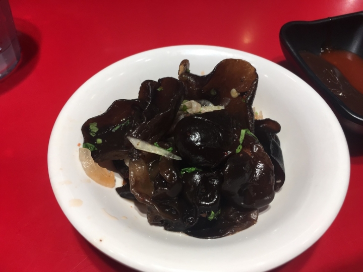 [泰式/越南河粉]瓦城品牌台中新光三越店~嚴選豬骨熬湯+泰國香料+海鮮/嫩肉=酸辣鮮甜香之泰味