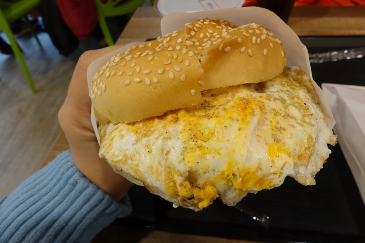 【食記】板橋新埔站/莊敬路。塗記燒餅~中西式早餐皆有 燒餅好吃推薦