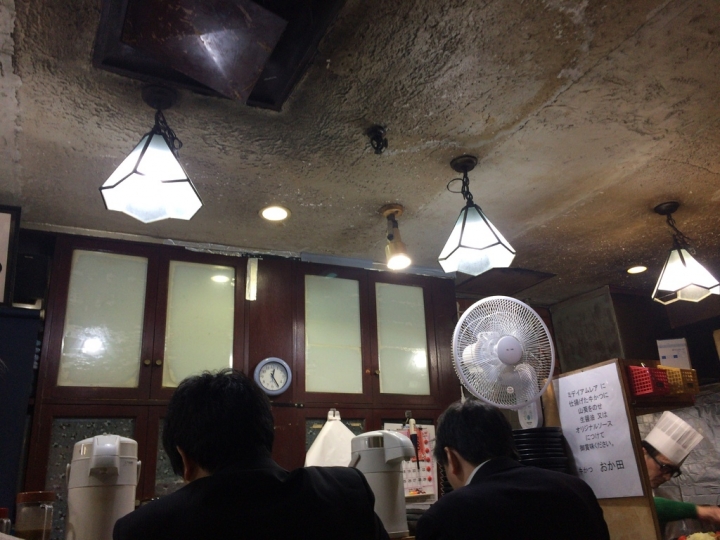 【美食。食記】東京 新橋 曾經是東京第一的炸牛排 牛かつ おか田 炸牛排