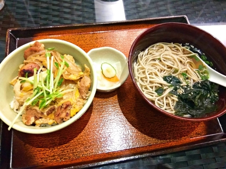 [日式料理]全家/大戶屋 台中老虎城店 定食~蓋飯~湯麵二訪食記~ 日本東京家庭料理風 ~ 原汁原味~~