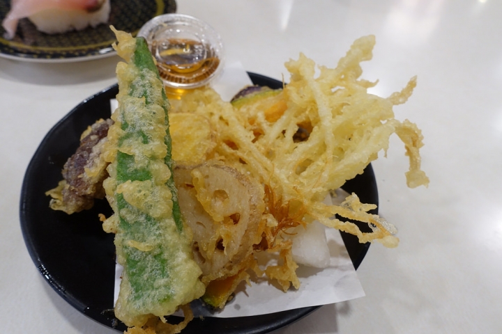 【食記】捷運民權西路站。HAMAはま壽司HAMASUSHI~日本來的平價迴轉壽司 一盤只要40元