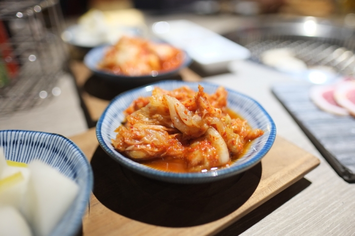 《山鯨燒肉》北台中最強燒肉，美味及份量不輸屋馬及風間， 全台唯一杏鮑菇牆。超多日式祭典活動及主題秀適合生日聚餐開party