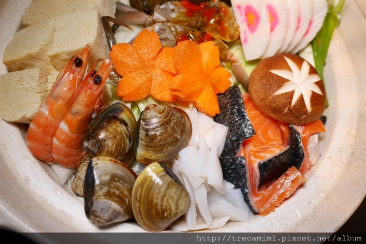 【食記】高雄宮圓日本料理-香港旅客最愛國賓漢來推薦！超澎拜盆裝海鮮火鍋/超佛心超值商業午餐