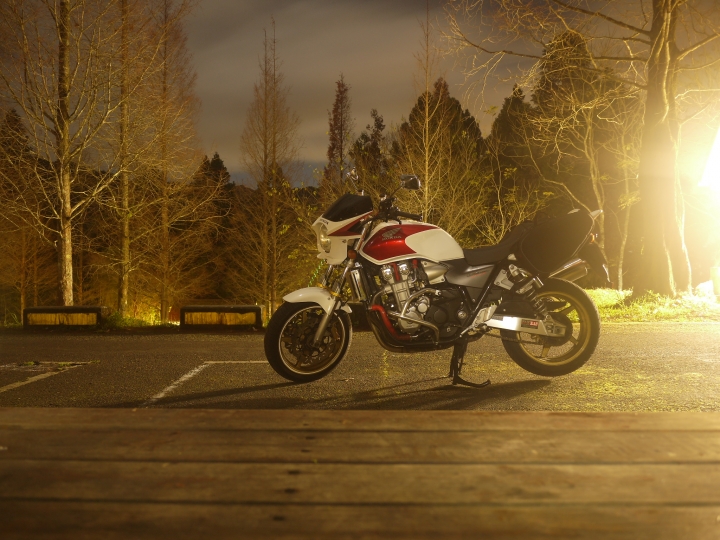 人生首露-重機露營 CB1300SF  溪頭
