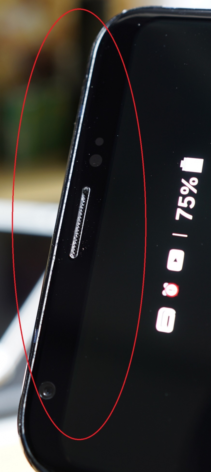 V30+ 邊框易卡灰塵