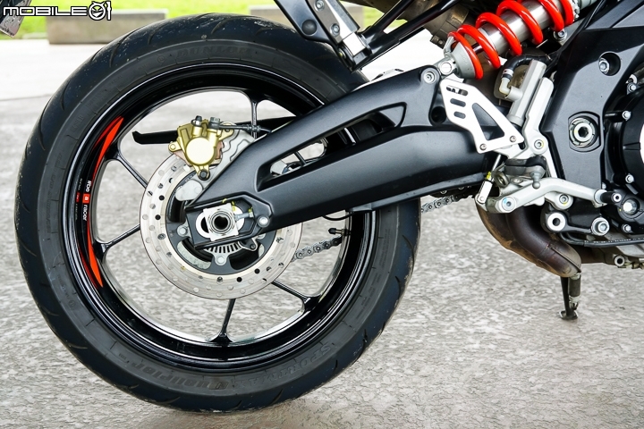 義血敏捷V缸街跑 aprilia SHIVER 900 試駕