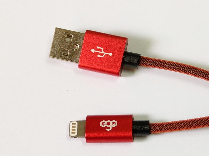 Lightning 充電傳輸線 分享
