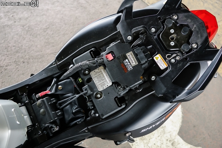 義血敏捷V缸街跑 aprilia SHIVER 900 試駕