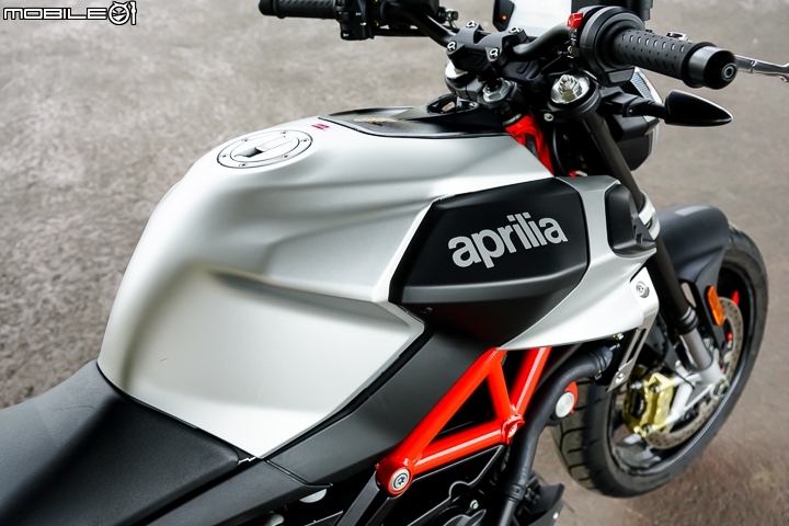 義血敏捷V缸街跑 aprilia SHIVER 900 試駕