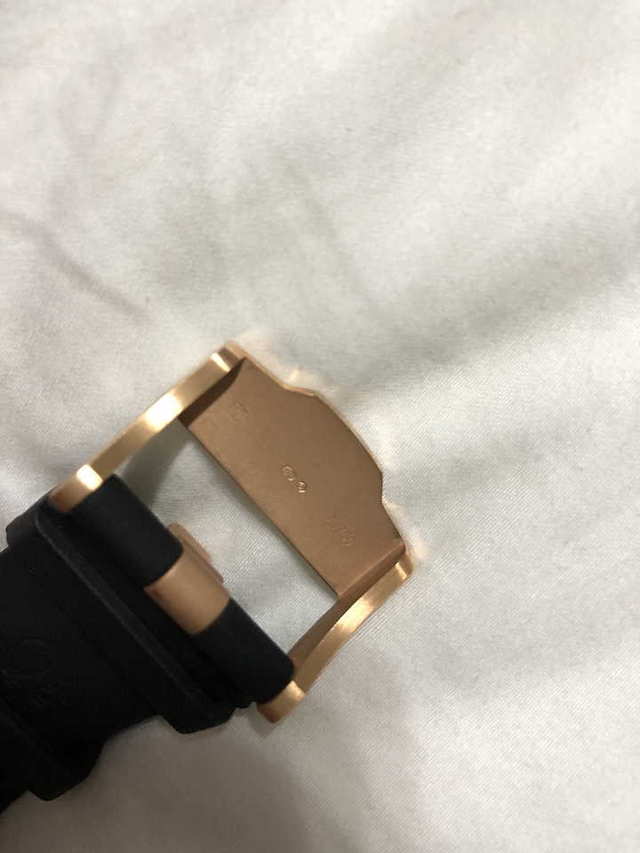 請問這隻26401是瑕疵品嗎？