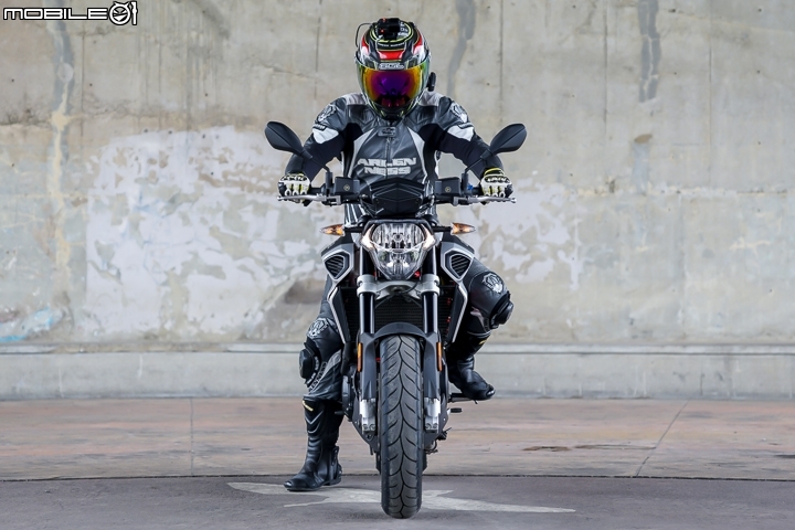 義血敏捷V缸街跑 aprilia SHIVER 900 試駕