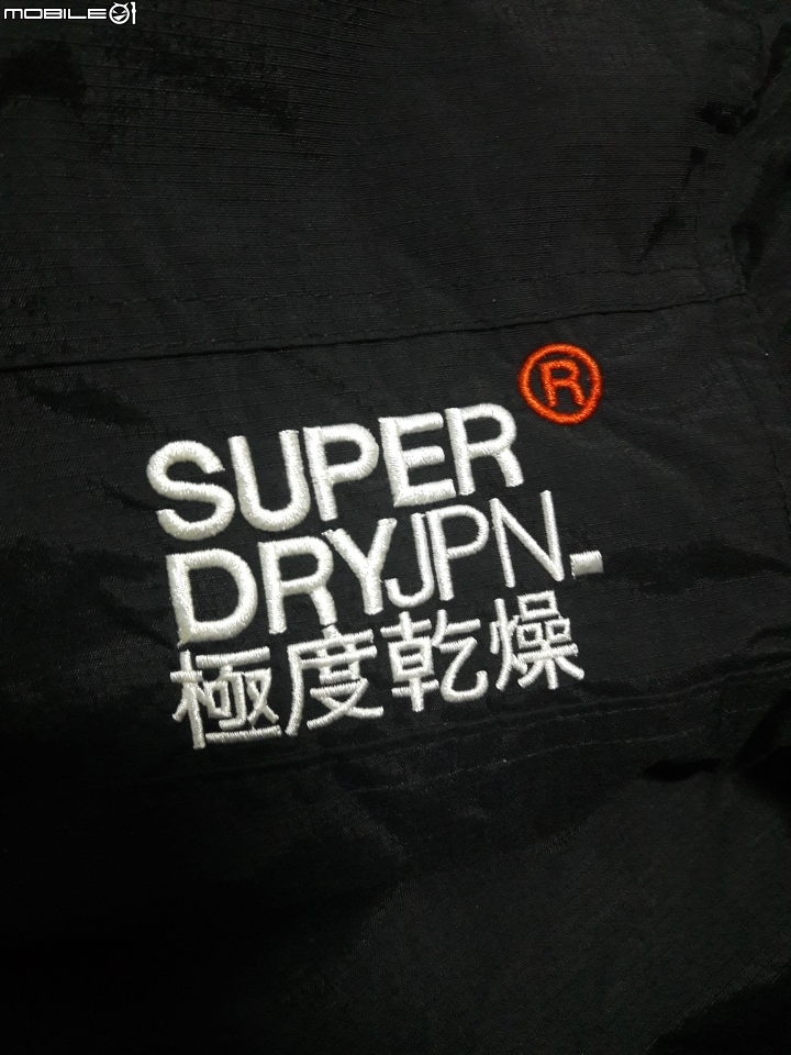 請問各位大大小的新購入SUPERDRY是否為正品 ~