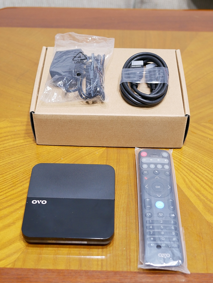 [開箱] 2018 新款 OVO 電視盒 B6 開箱與心得分享