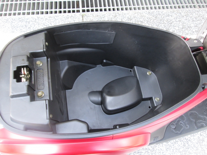 光陽 Kymco Many 110 2016仕樣 麗澤紅 騎乘心得、優缺點分享 (再次更新)