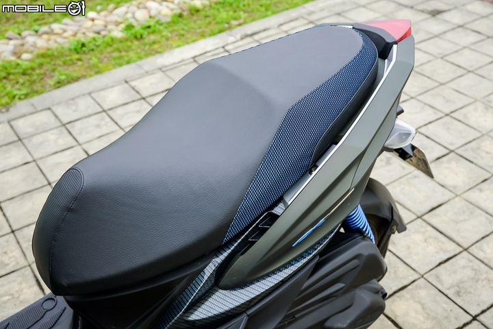 混搭裸把風再起 PGO ALPHAMAX Naked 125試駕