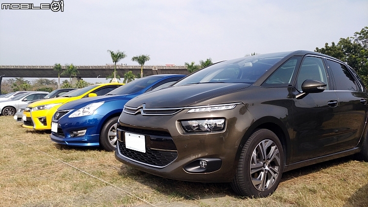 終於一圓自己的法國夢~~Citroen C4 Picasso 2.0