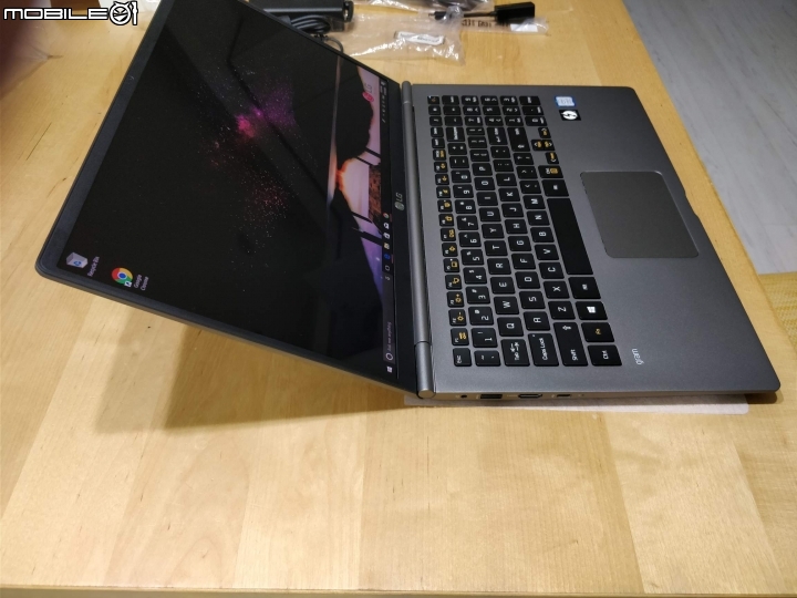 開箱 LG Gram 15Z980 i7-8550u 16g ram 1TB SSD