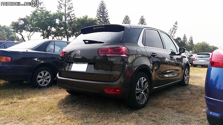 終於一圓自己的法國夢~~Citroen C4 Picasso 2.0