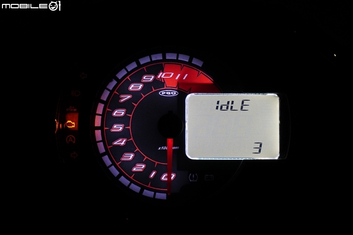 混搭裸把風再起 PGO ALPHAMAX Naked 125試駕