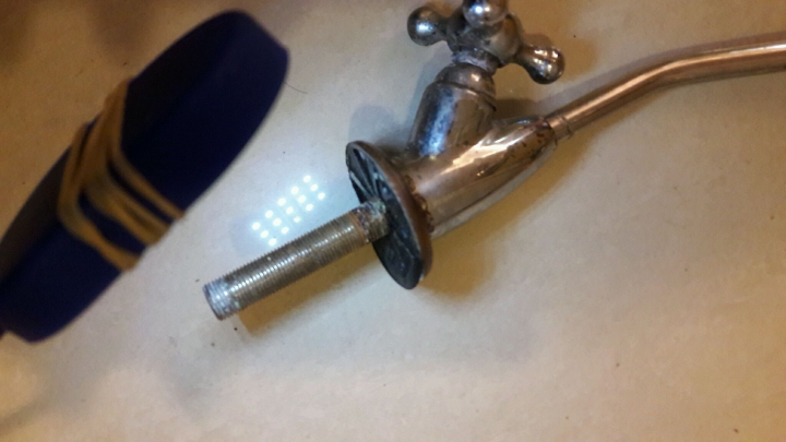 該死的 自換 淨水器 鵝頸龍頭