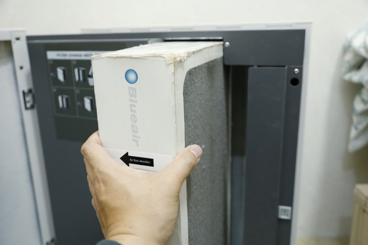 [開箱]Blueair480i過濾空氣效果有感