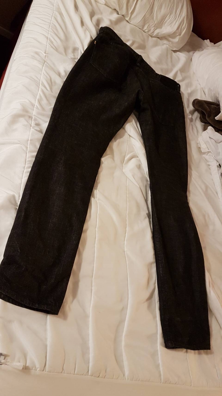 簡易開箱實穿分享- Jeansda Deep Black Rigid Jeans