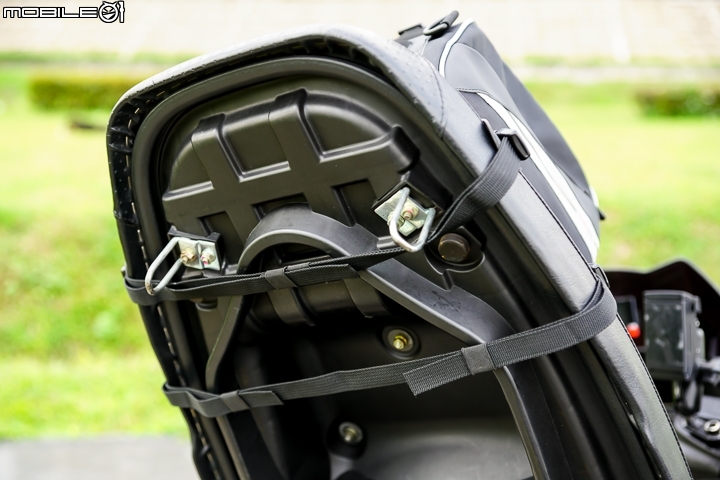 大羊空間擴增 GIVI XStream XS318 龍骨包分享