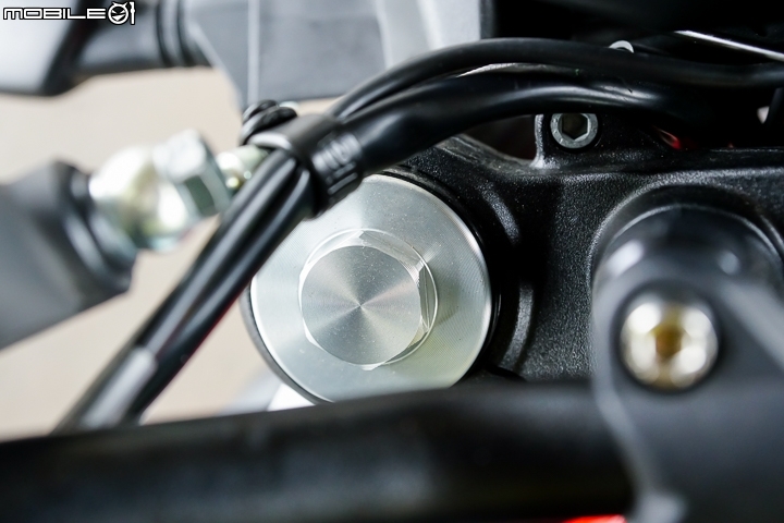 義血敏捷V缸街跑 aprilia SHIVER 900 試駕