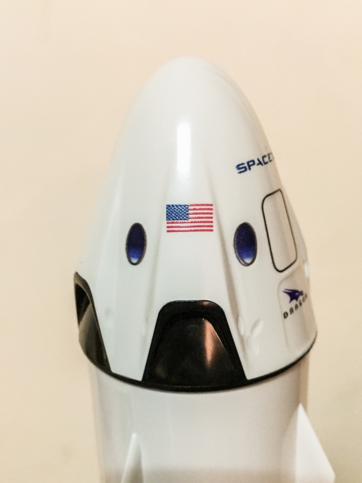 【開箱】SpaceX - 獵鷹九號模型(Falcon 9)