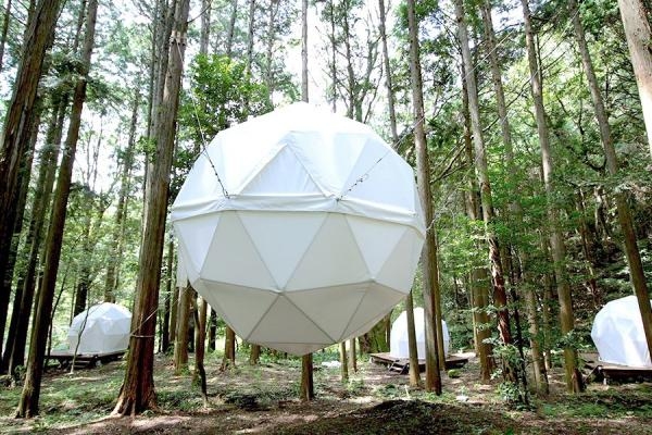 [海外快訊]今晚就在公園裡面睡覺吧！日本靜岡 INN THE PARK 推出懸浮式帳篷