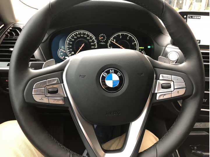 BMW G01 X3 開箱