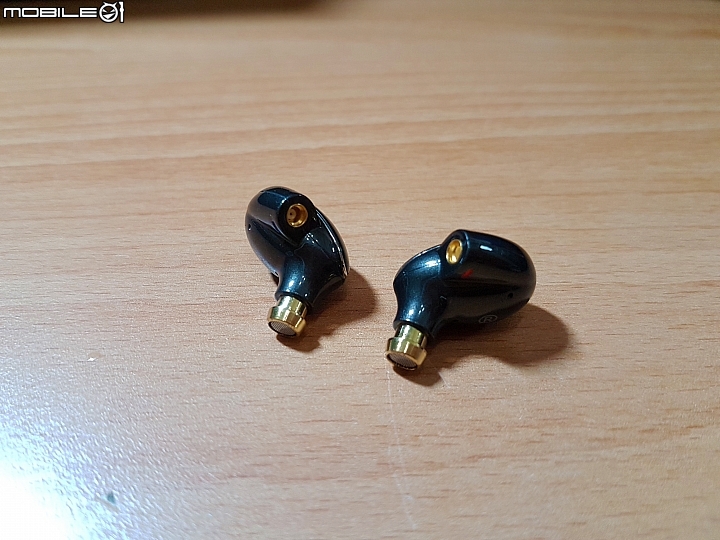 價錢親民的圈鐵耳機 FiiO FH1 開箱與試聽心得