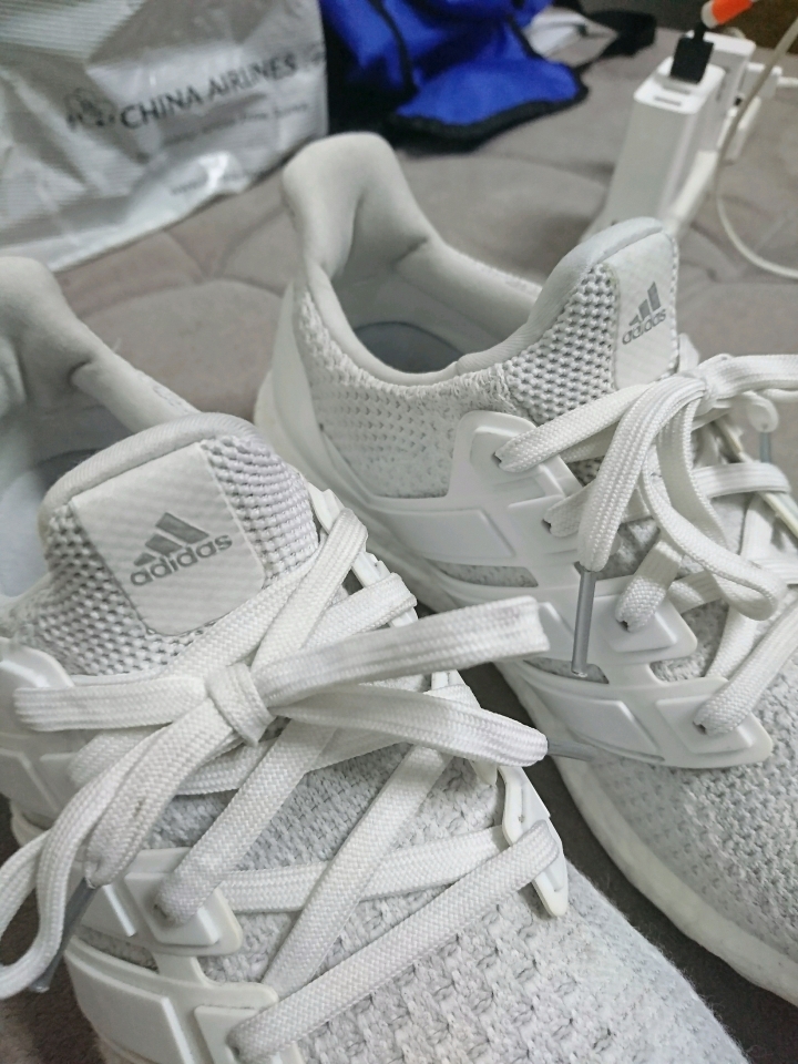 求大神分辨fake or real UB2.0 TRIPLE WHITE