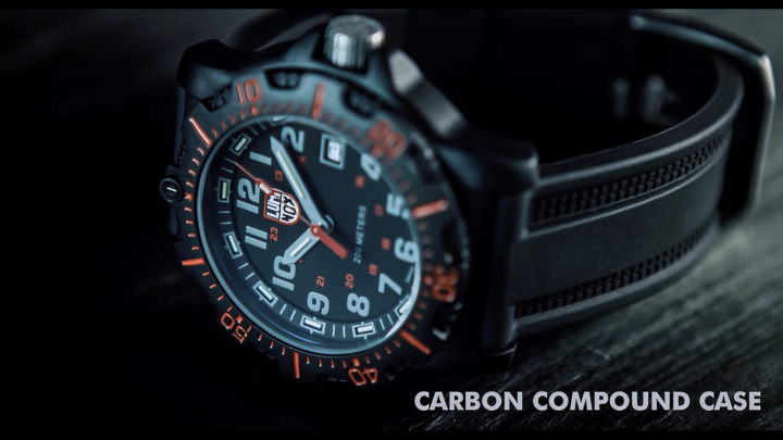 分享： LUMINOX 雷明時 BLACK OPS CARBON 8882 特警系列