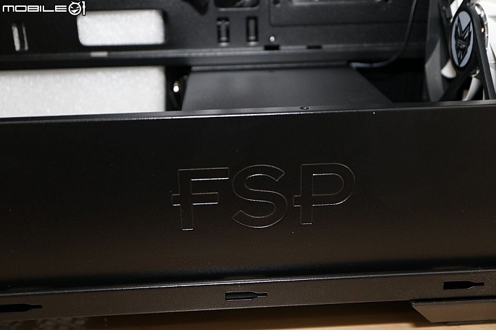 [開箱] 簡約設計風 FSP全漢CMT330悍使者ATX機殼