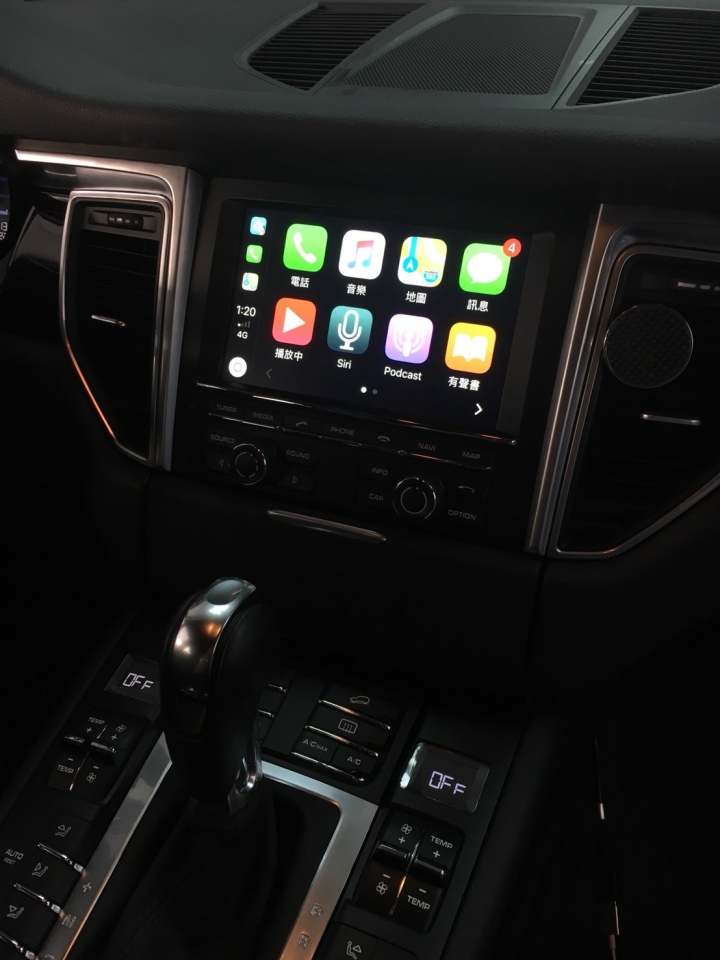 Porsche Apple CarPlay