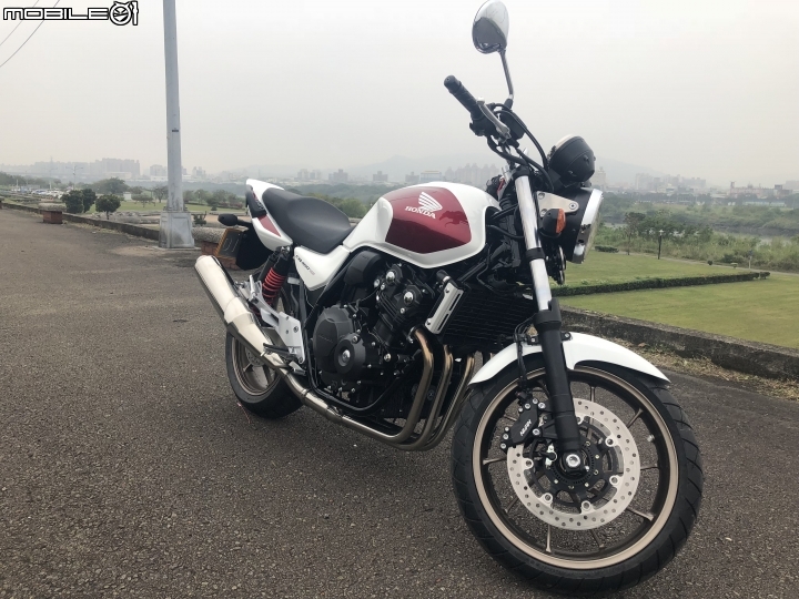 2018 CB400 SF ABS (3/26新增原廠中柱、原廠方型後視鏡）