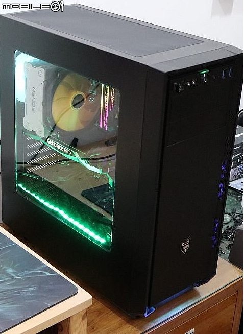 [開箱] 簡約設計風 FSP全漢CMT330悍使者ATX機殼