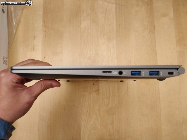 開箱 LG Gram 15Z980 i7-8550u 16g ram 1TB SSD
