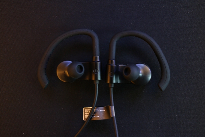 [開箱]TaoTronics TT-BH024 運動藍牙耳機 開箱試聽