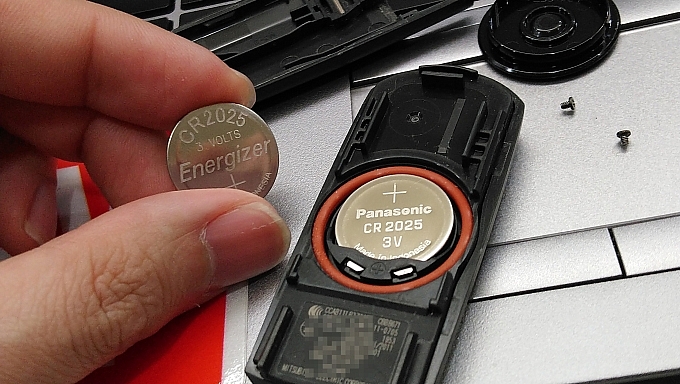 MAZDA 遙控器換電池教學