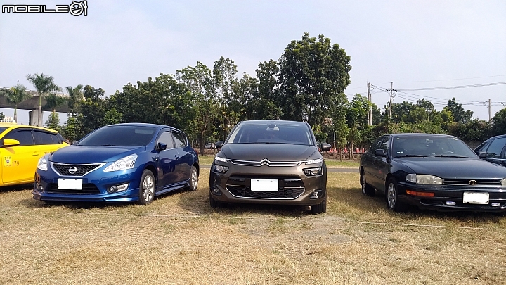 終於一圓自己的法國夢~~Citroen C4 Picasso 2.0
