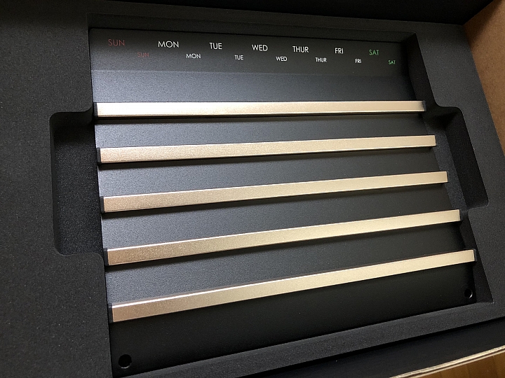 GOLD WOOD Design – Desktop Calendar 開箱