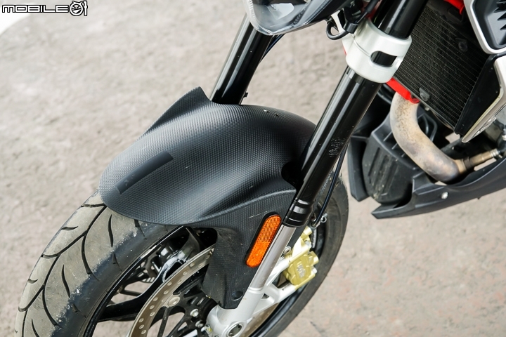 義血敏捷V缸街跑 aprilia SHIVER 900 試駕