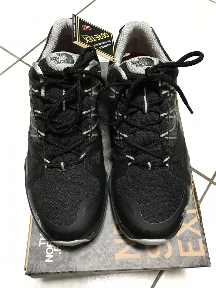 新入手The North Face北面男款深灰色戶外休閒鞋