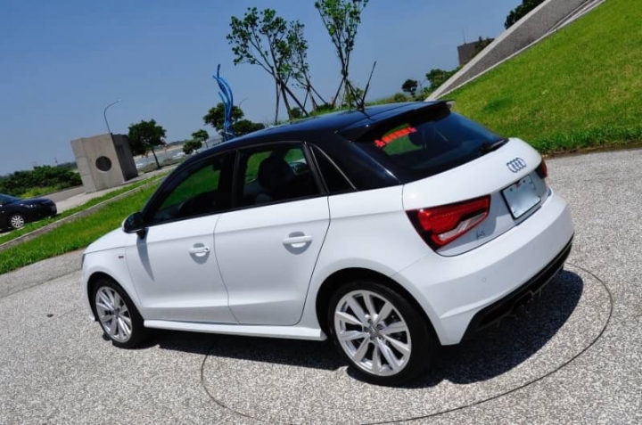 [更新在第18頁]AUDI Q2選配介紹